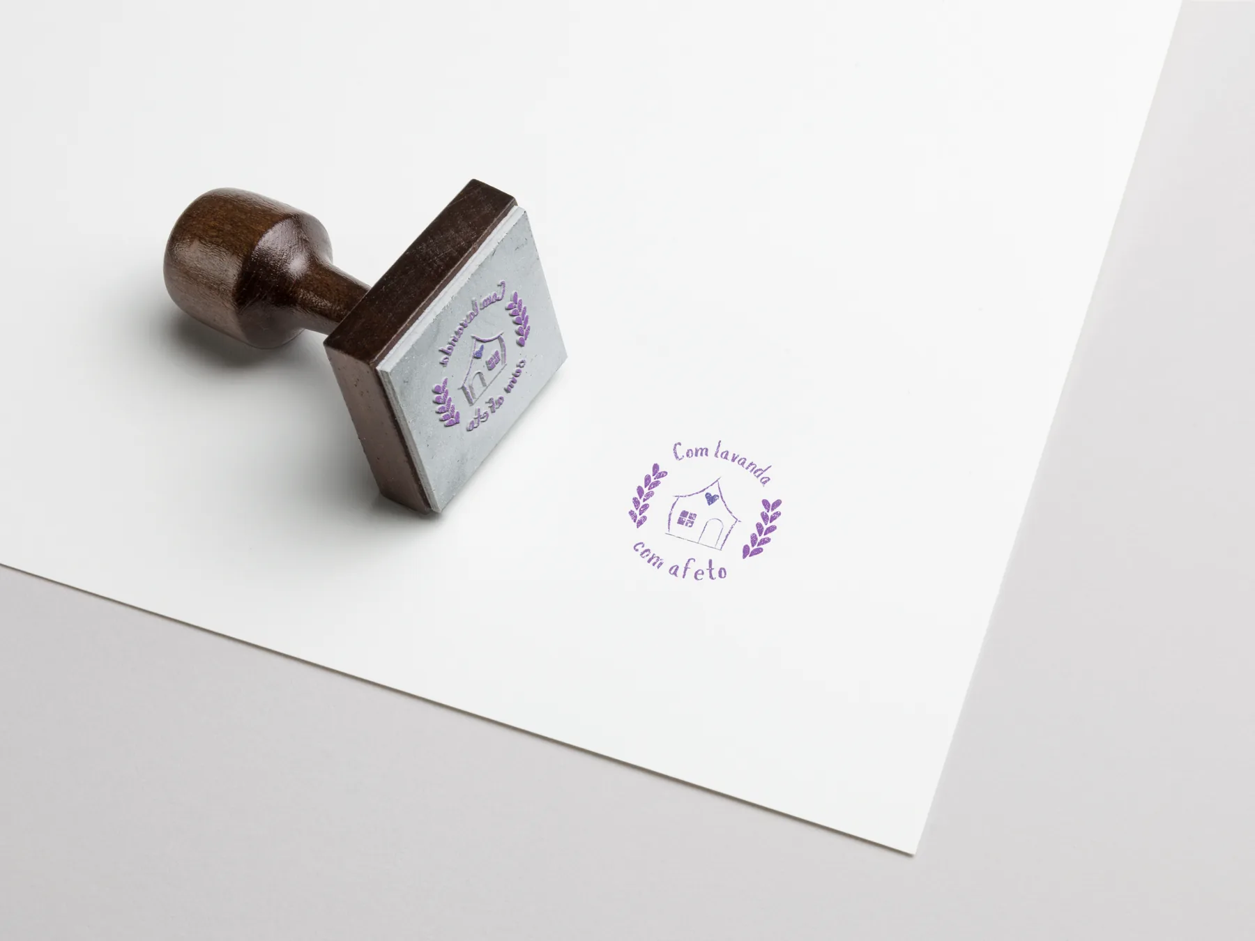 Com Lavanda — aplicação de marca